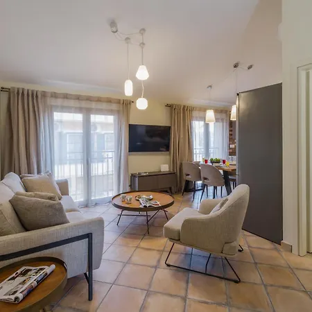 Daire Adriana's Loft *