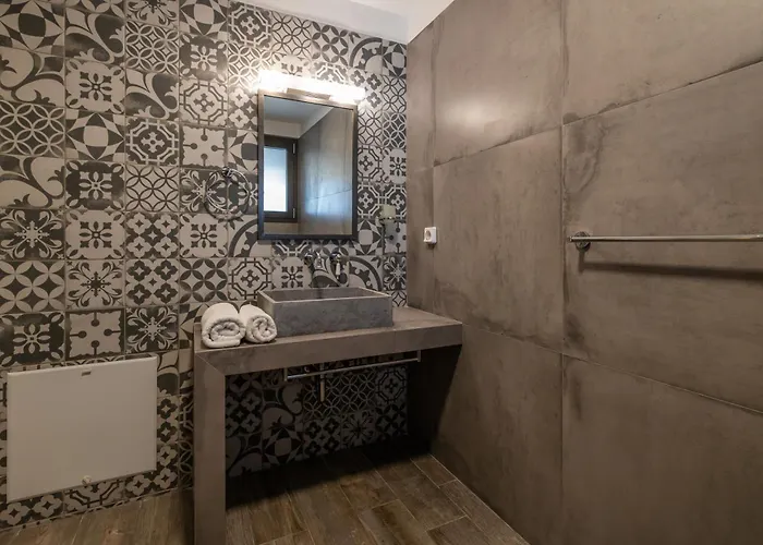 Adriana's Loft アルゴストリオン